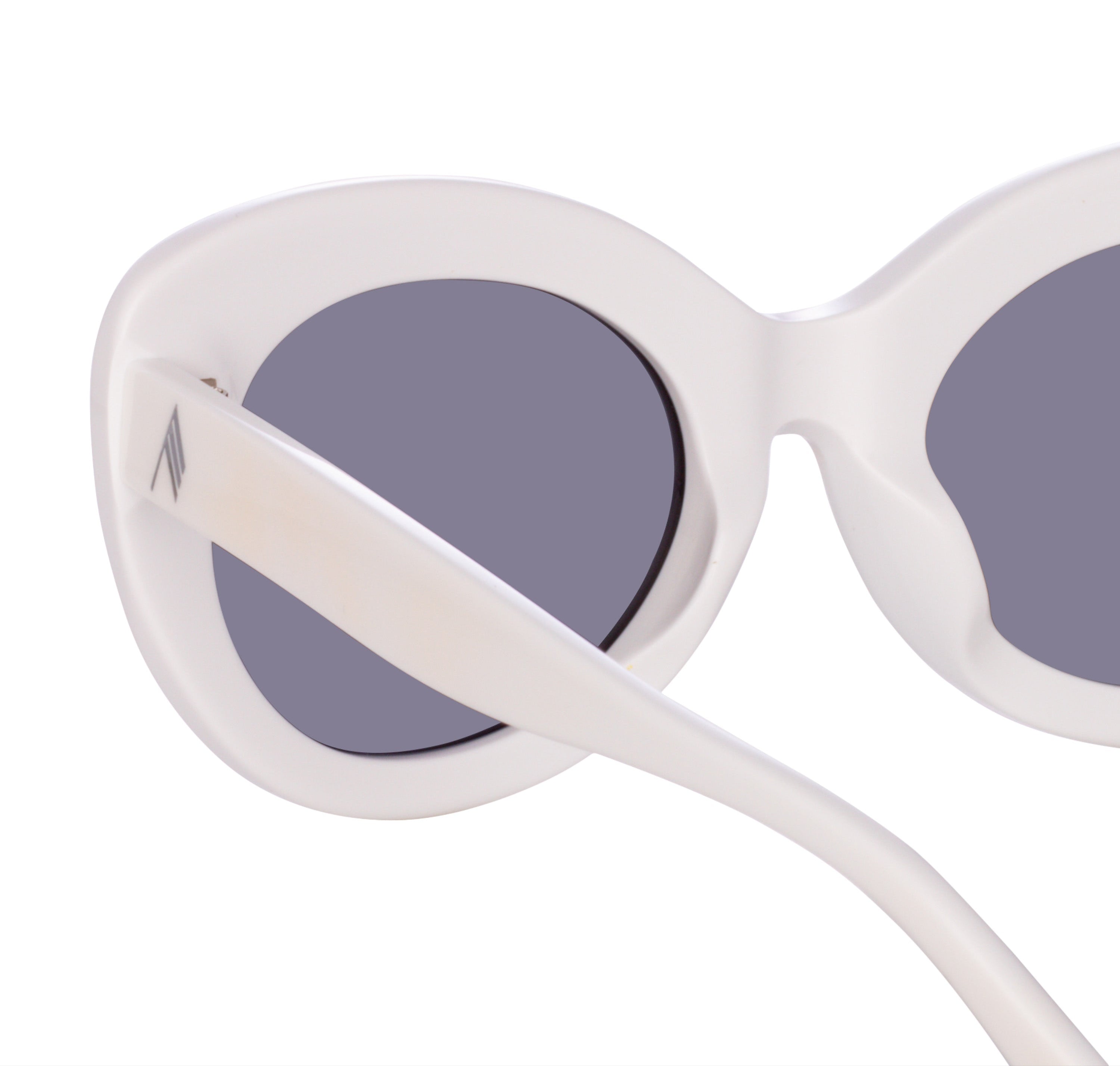 Color_ATTICO44C6SUN - Agnes Cat Eye Sunglasses in White and Grey