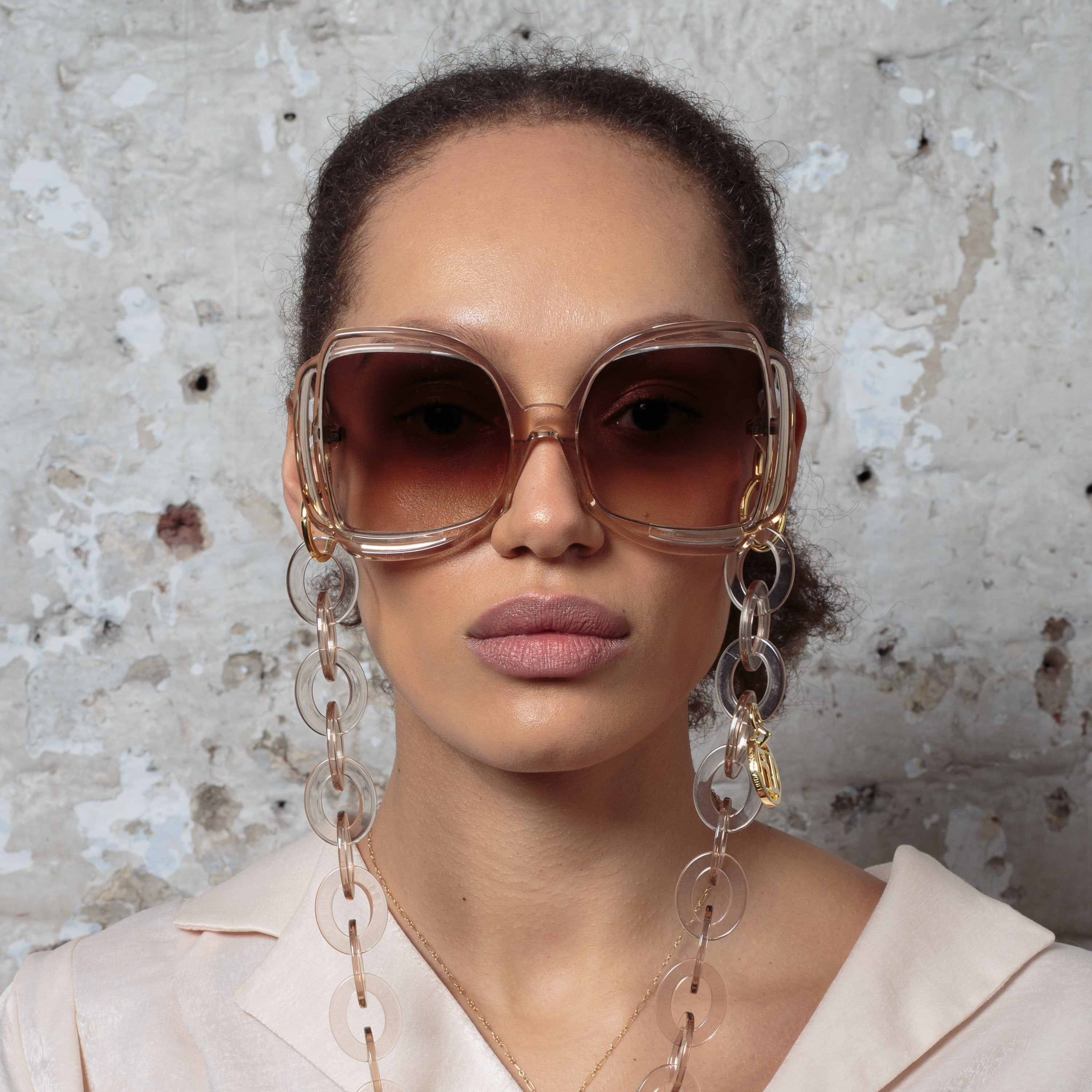 Color_LFL1173C3SUN - Valentina Squared Sunglasses in Horn