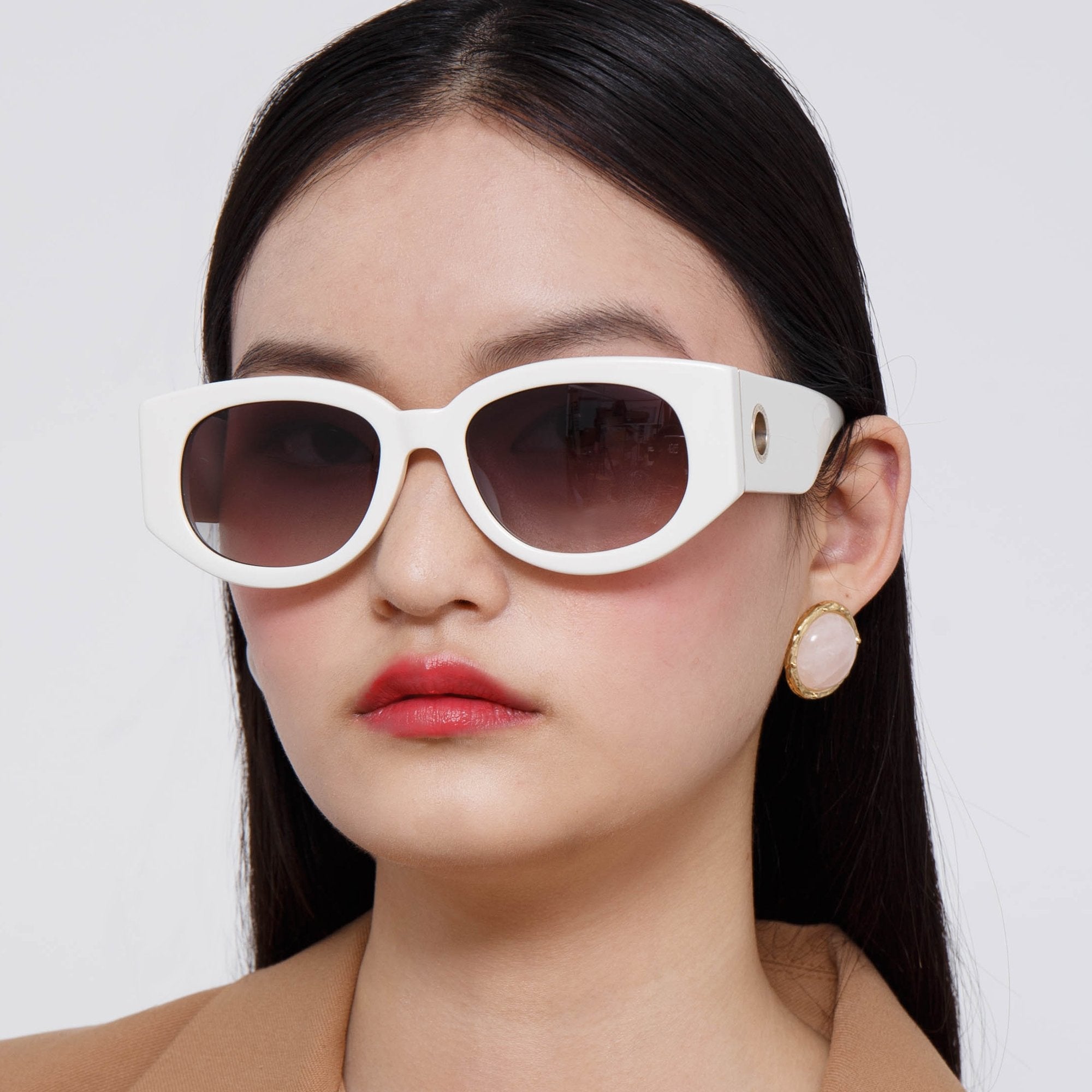 Color_LFL1059C3SUN - Debbie D-Frame Sunglasses in White